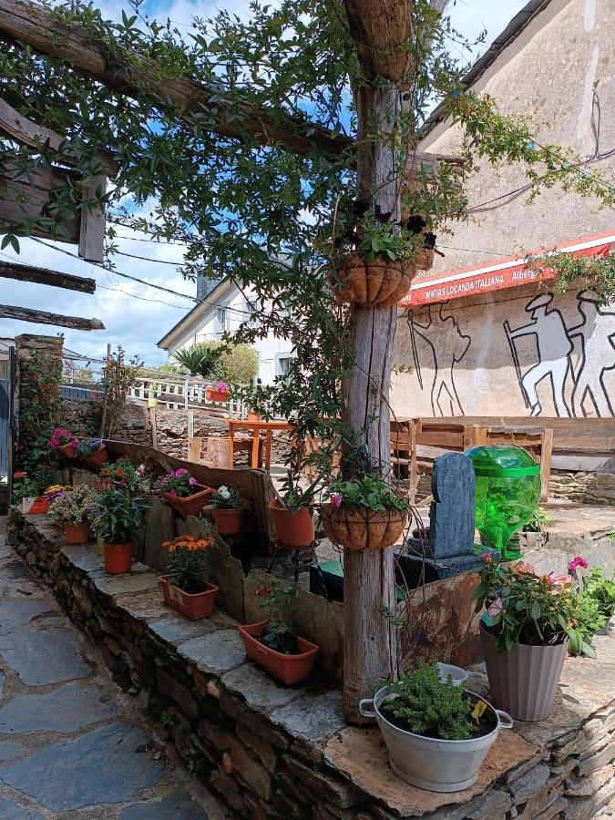 Pension Y Albergue Matias Locanda Sarria Exteriér fotografie