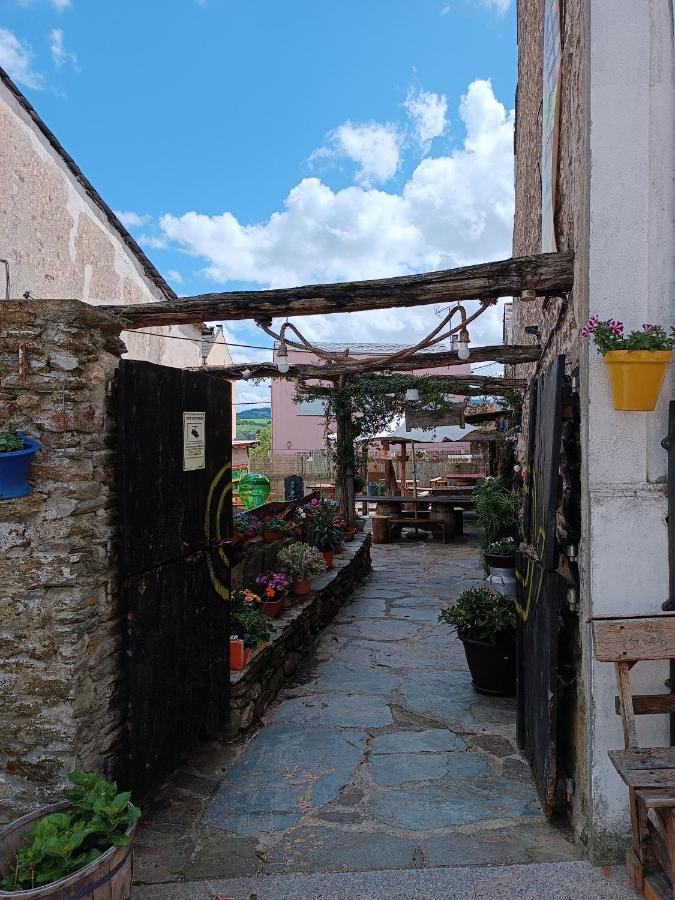 Pension Y Albergue Matias Locanda Sarria Exteriér fotografie